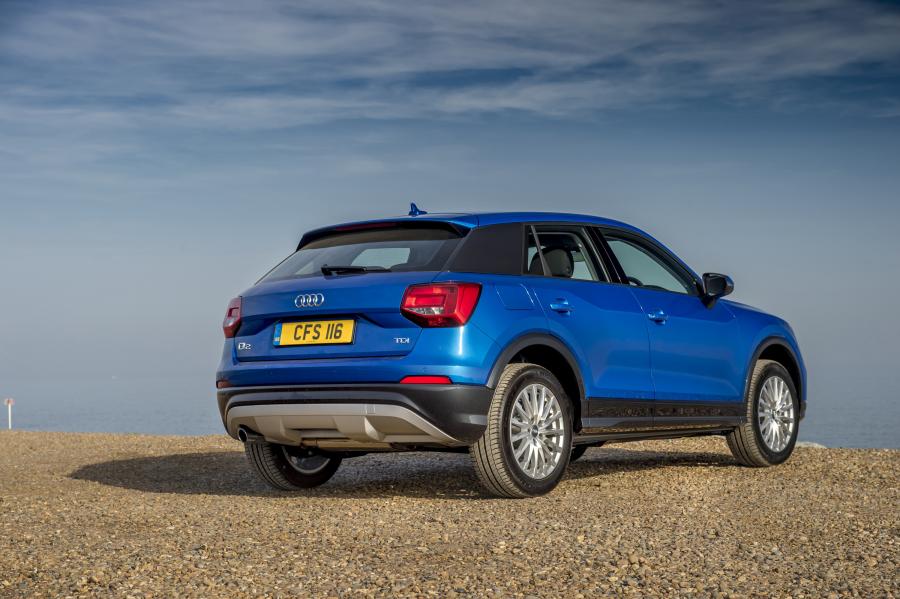  Audi Q2 TDI Design 2016 года  (UK) (фото 16 из 30)